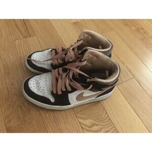 Nike Air Jordan 1 SE Mid Peach Mocha W Pre-Owned Youth Size 7.5